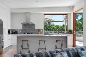 1 4 Meegera Place, Point Lookout